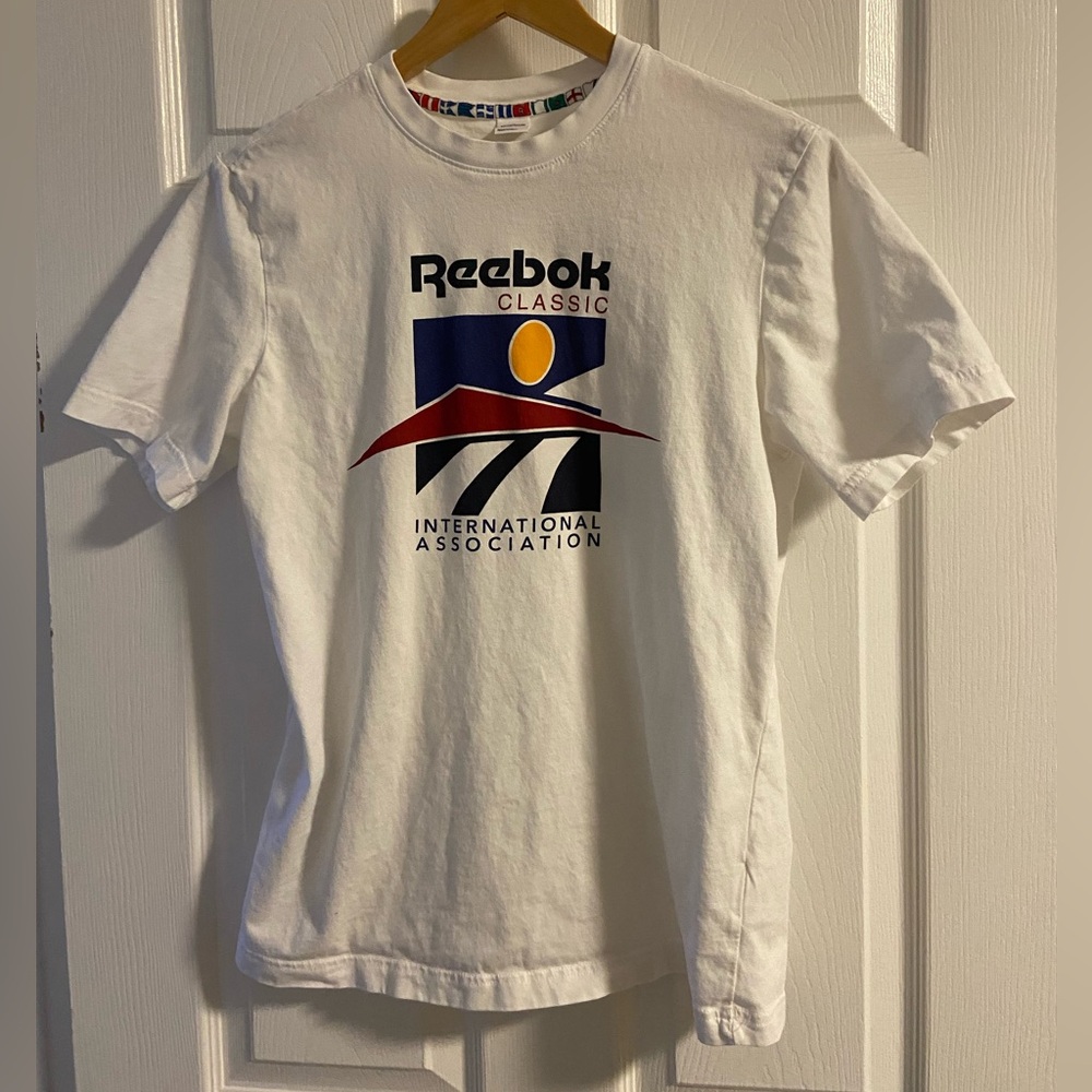 Reebok retro logo graphic tee